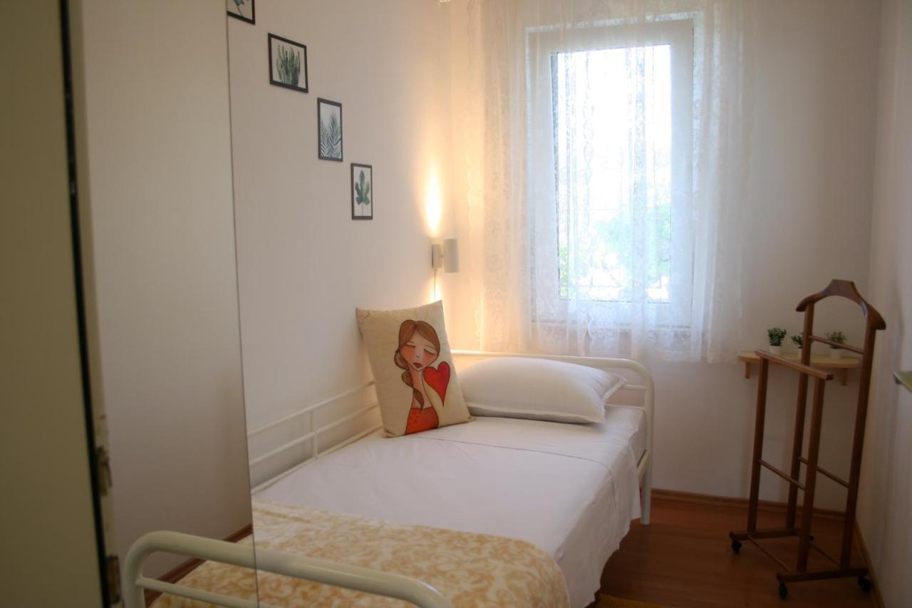 Appartamento Apartman Laura Primošten Esterno foto